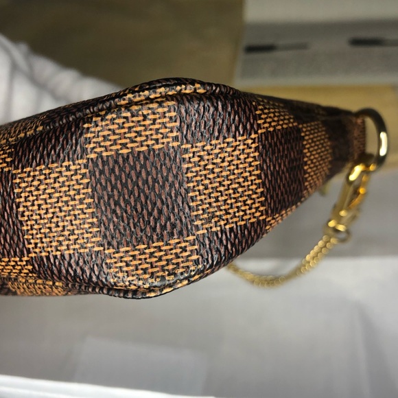 SOLD Louis Vuitton mini Pochette Accessoires - Picture 8 of 8